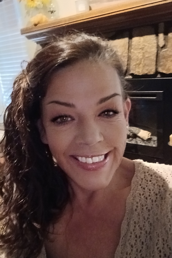Cruise Brothers Travel Agent Kelle McCan